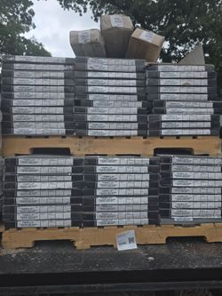 Donatello 16 in. x 32 in. Polished Porcelain Marble Look Floor and Wall Tile (14.2 sq. ft./Case
59 boxes covers 826 sq ft 
Selling together 
$1180
20 