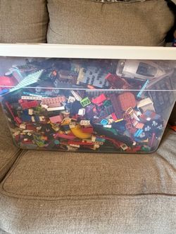 16 gallon bin full of Lego