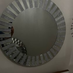 Beautiful Round Mirror Brand New 