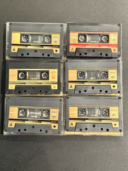 Maxell Type II Chrome Cassette Tapes Lot of 6: Includes- 4 Maxell XLII 90 tapes and 1 MAXELL UDS-II 90, and 1 Maxell XLII-S 60. Tapes are in clear pla