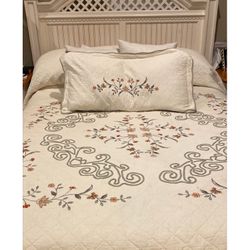 West Pointe Home:  King Bed Cover And Pillow Throw