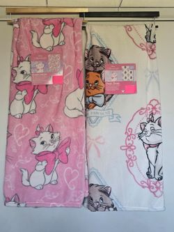 🎀 Marie Throw Blankets 50x70 🎀