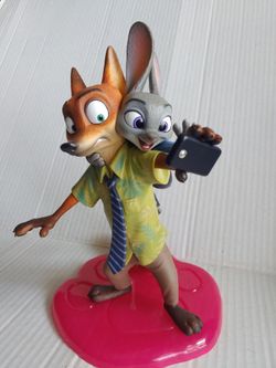 Zootopia Nick Wilde & Judy Hopps 8" Selfie Figure - Happy Kuji & Disney