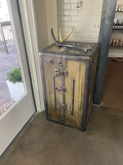 Large Wardrobe Trunk Steampunk
