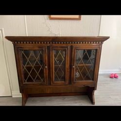 Cute Vintage Wood Cabinet