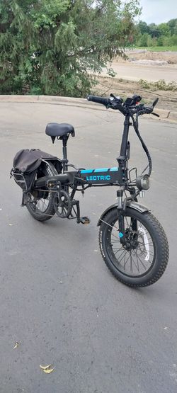 Lectric 3.0 folding electric bike. Plus extras