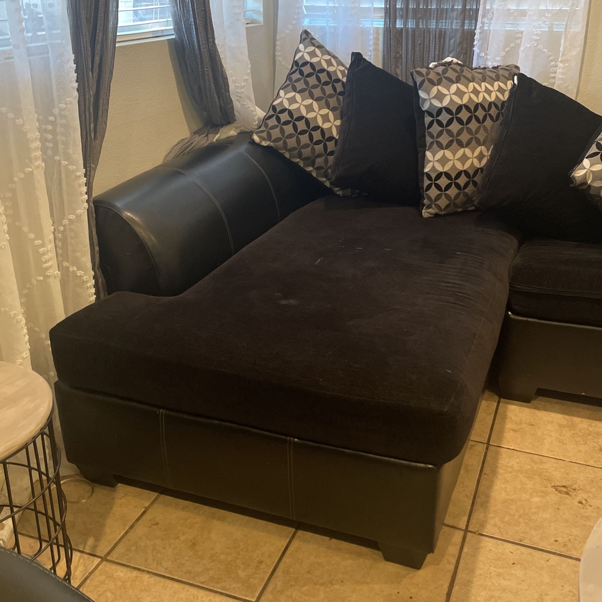 Black Living Room Sofa/Bed