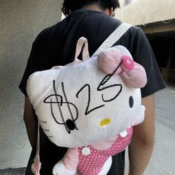 Hello Kitty Mini Messenger Bag compatible with iPad all generations for  Sale in Hillsboro, OR - OfferUp