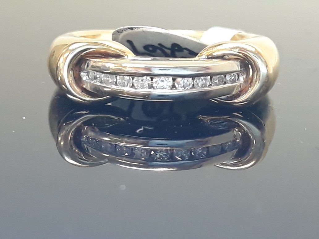 14k Two Tone Diamond Wedding Band Ring 5.5 grams size 6