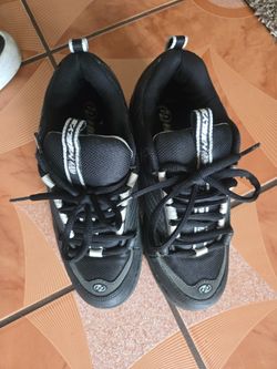 Size 8 Heely's