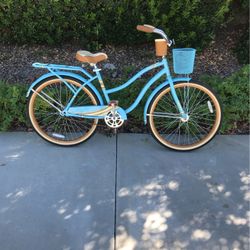 26” Huffy Nassau Ladies Light Blue Beach Cruiser 