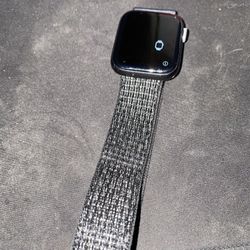 Apple Watch Series 5 44mm Retails 500 for Sale in Philadelphia