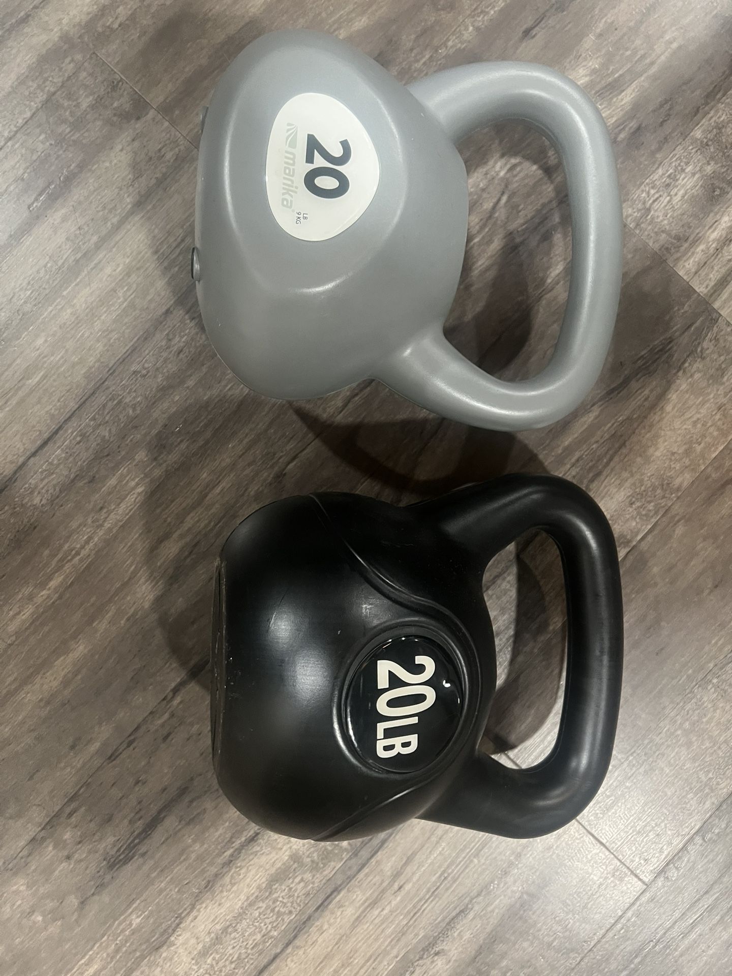 (2) 20 Lb Kettle Bells 