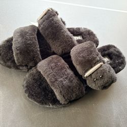 Ugg Slipper