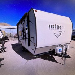 2017 ROCKWOOD MINI LITE 1905