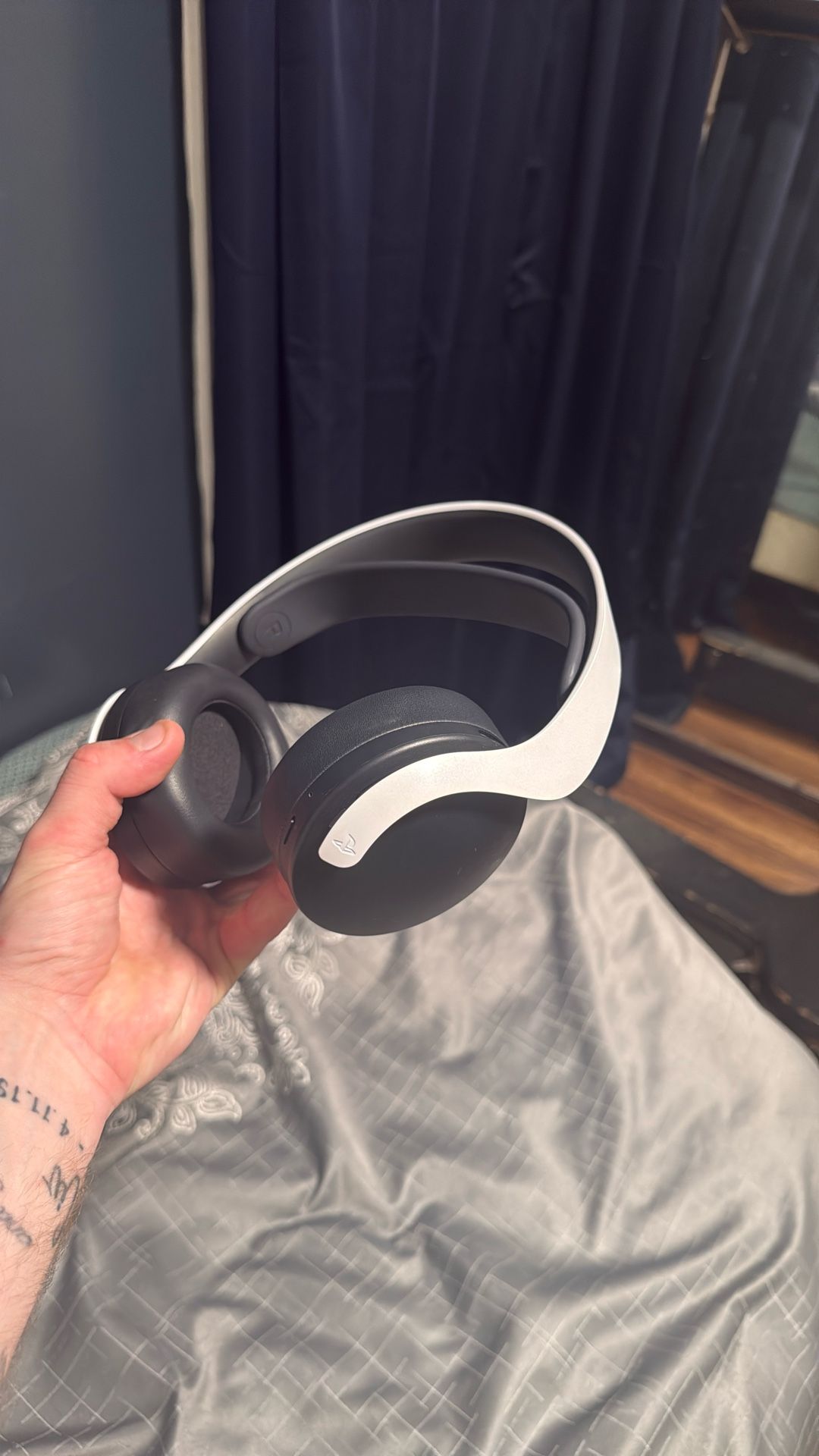 Sony Pulse 3D Wireless Gaming Headset / And Ps5 controller