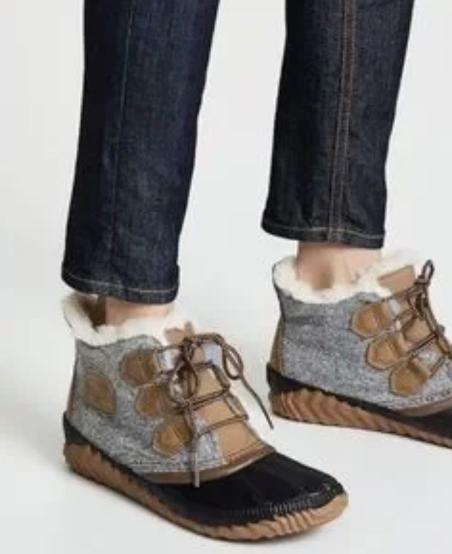 SOREL Out 'N About Plus Boots NWT