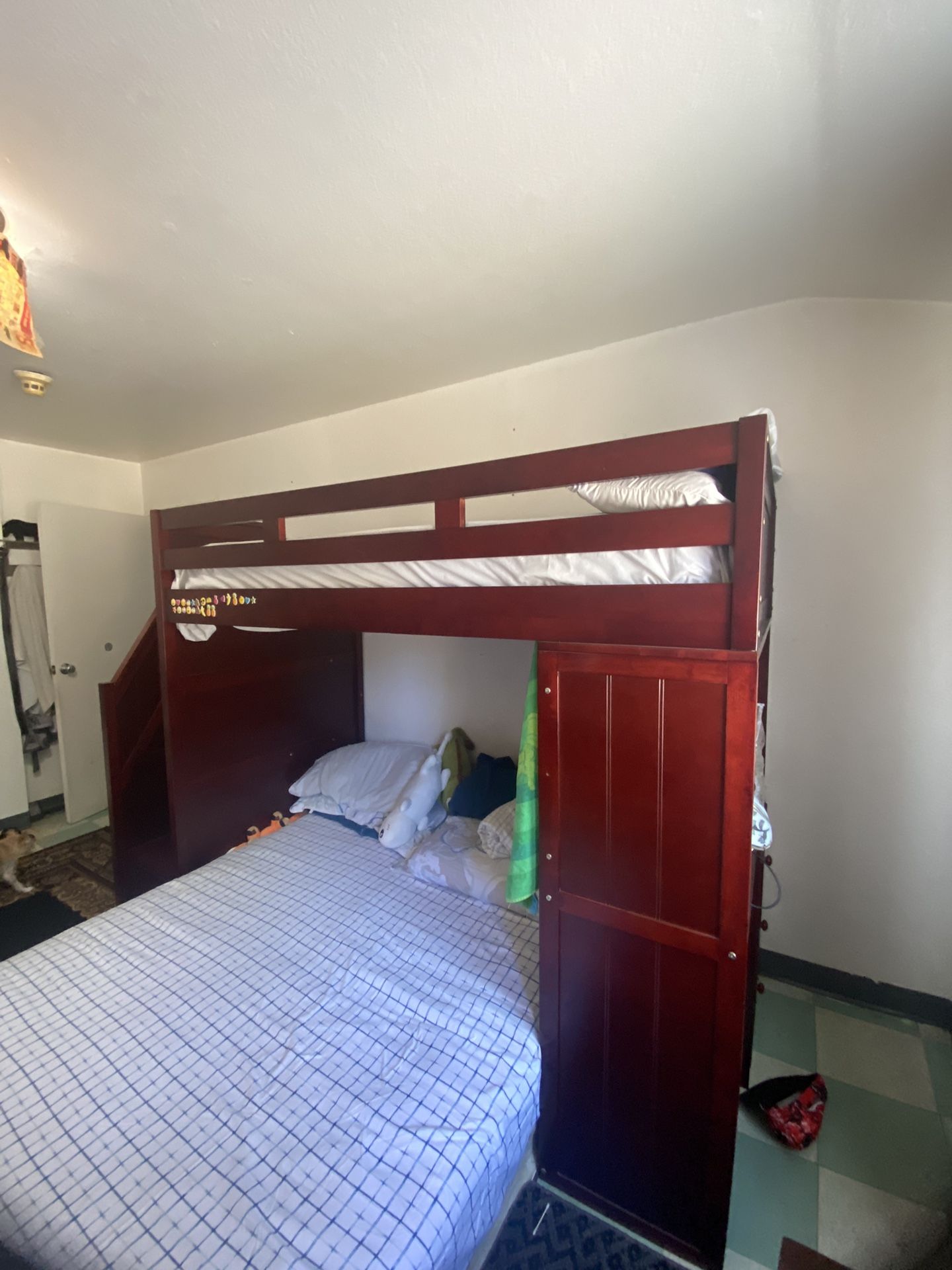 Bunk Bed Twin Size w/ Stairs