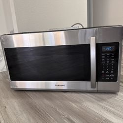 Samsung Stainless Steal Over The Range Microwave 