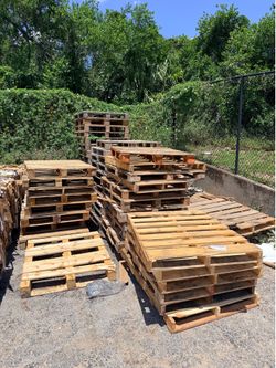 FREE PALLETS FREE WOOD FCFS