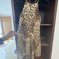 I'm selling all the items in the photo for one price.