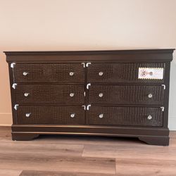 drawer dresser new.