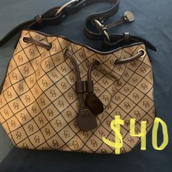Dooney & Bourke Bag