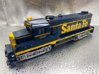 Vintage HO scale TYCO/Mantua 5628 blue Santa Fe Diesel Locomotive Used Engine