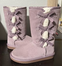 Girl UGG boots