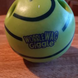 Wobble Esg Goggle Interactive Dog Ball