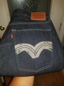 Levi's 569 Jeans...Size 34x30...like new!