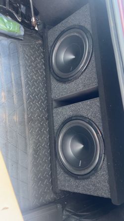 Dual 10 inch hertz subwoofer and amp