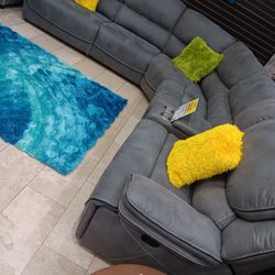 *Spectacular Deal*---Gray Attractive Fabric Reclining Sectional Sofa---Delivery And Easy Financing Available💪