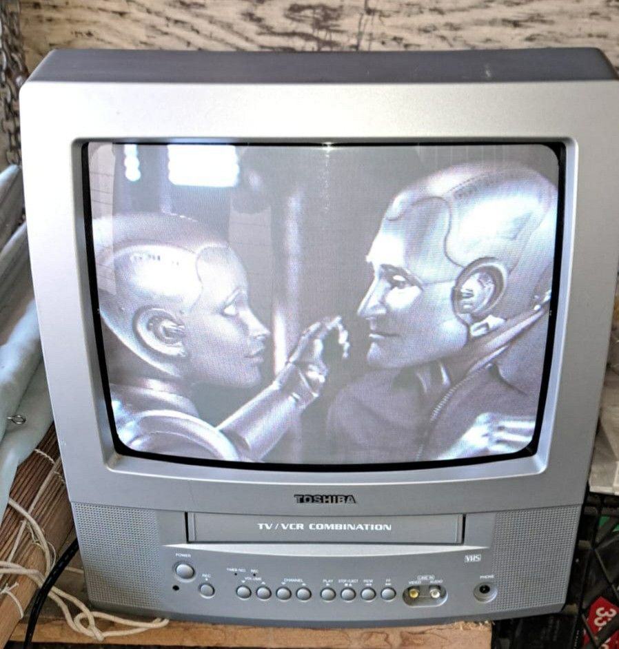 Tv/VCR Combo Vintage Toshiba Model # MV13N3