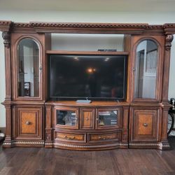 Great Piece Of Furniture - Entertainment Center