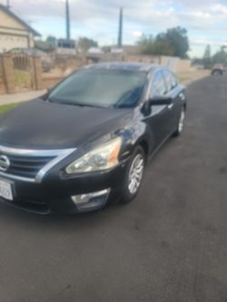 Nissan Altima Sedan