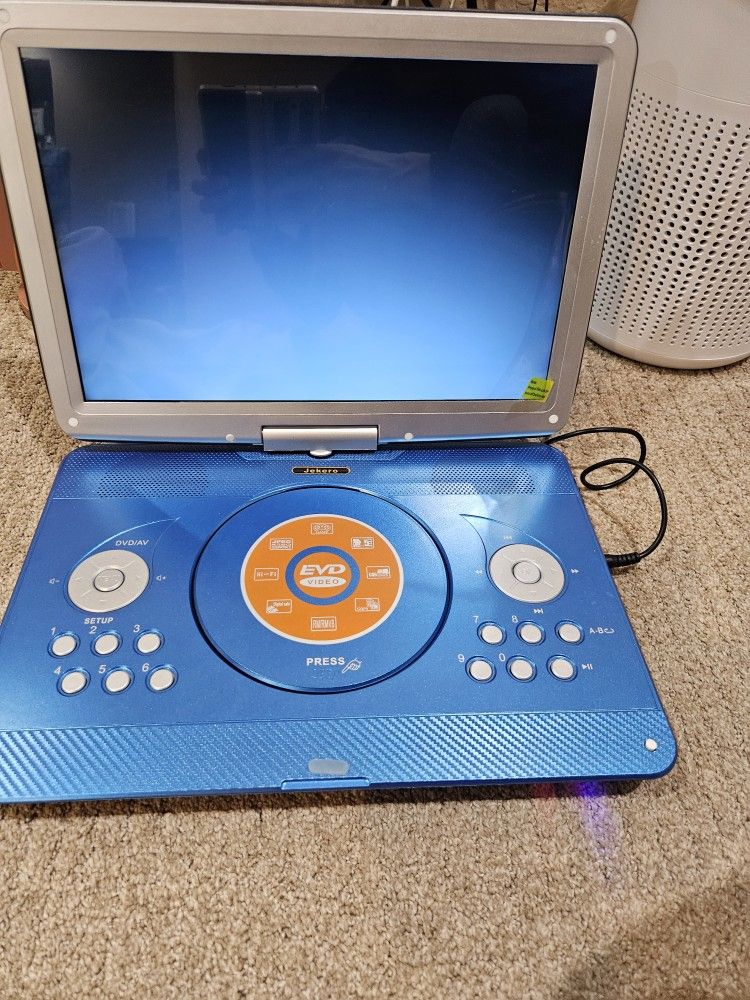Jekero portable DVD/video player 16.9"