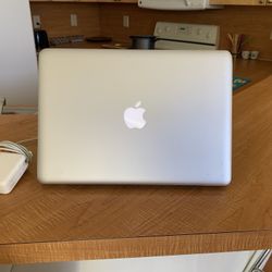 MacBook Pro , Microsoft Office iCloud Clean 