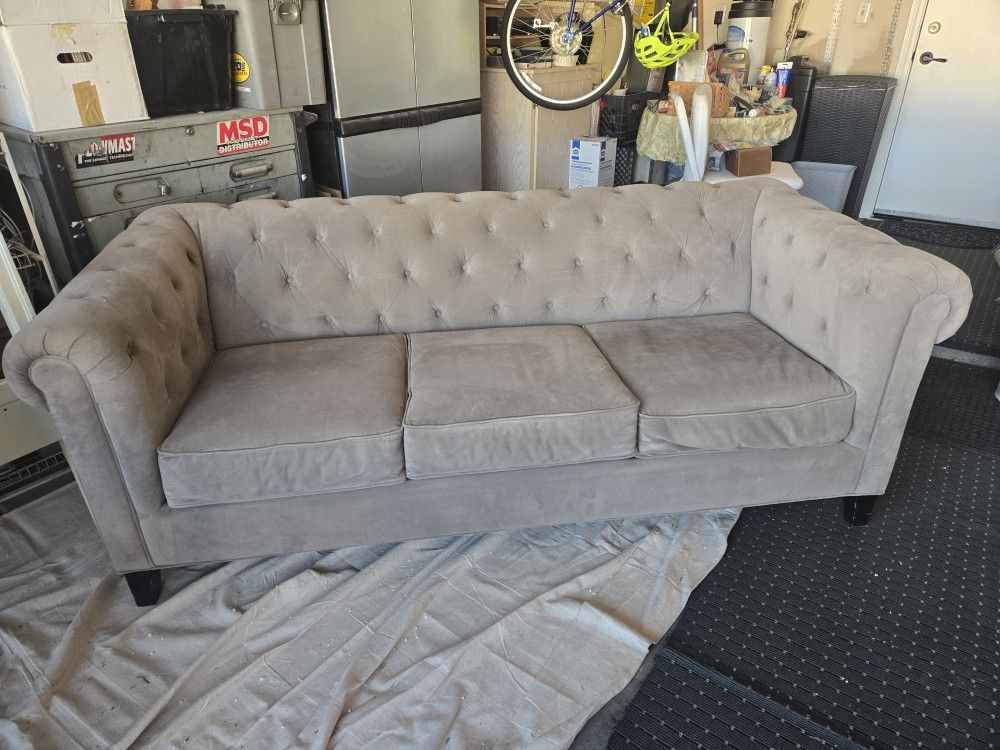 Chesterfield Sofa Grey