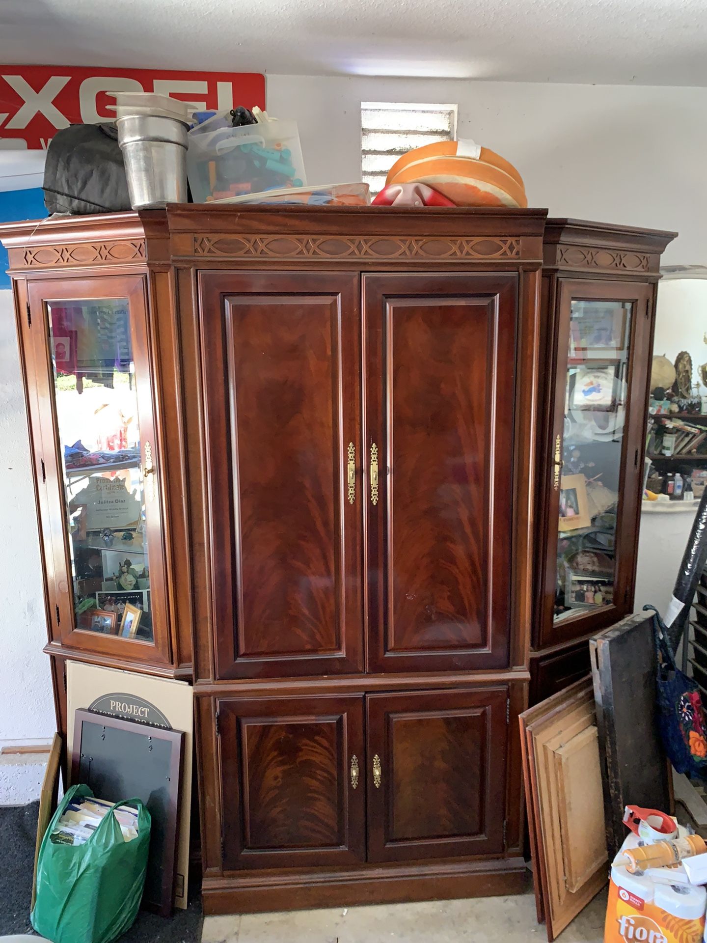 Entertainment cabinet 3 Pieces/ TV/ China cabinet