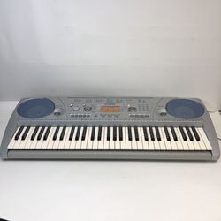 Yamaha Portatone PSR-275 Electronic Keyboard with Built-In Speaker and 61 Keys 