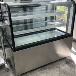 Polarman ARC-370Y 48″ Curved Glass Refrigerated Bakery Display Case With LED Lights
