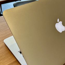 Apple MacBook Pro Retina Display Intel dual core i5 processor 8GB RAM 256GB SSD STORAGE DRIVE $220 