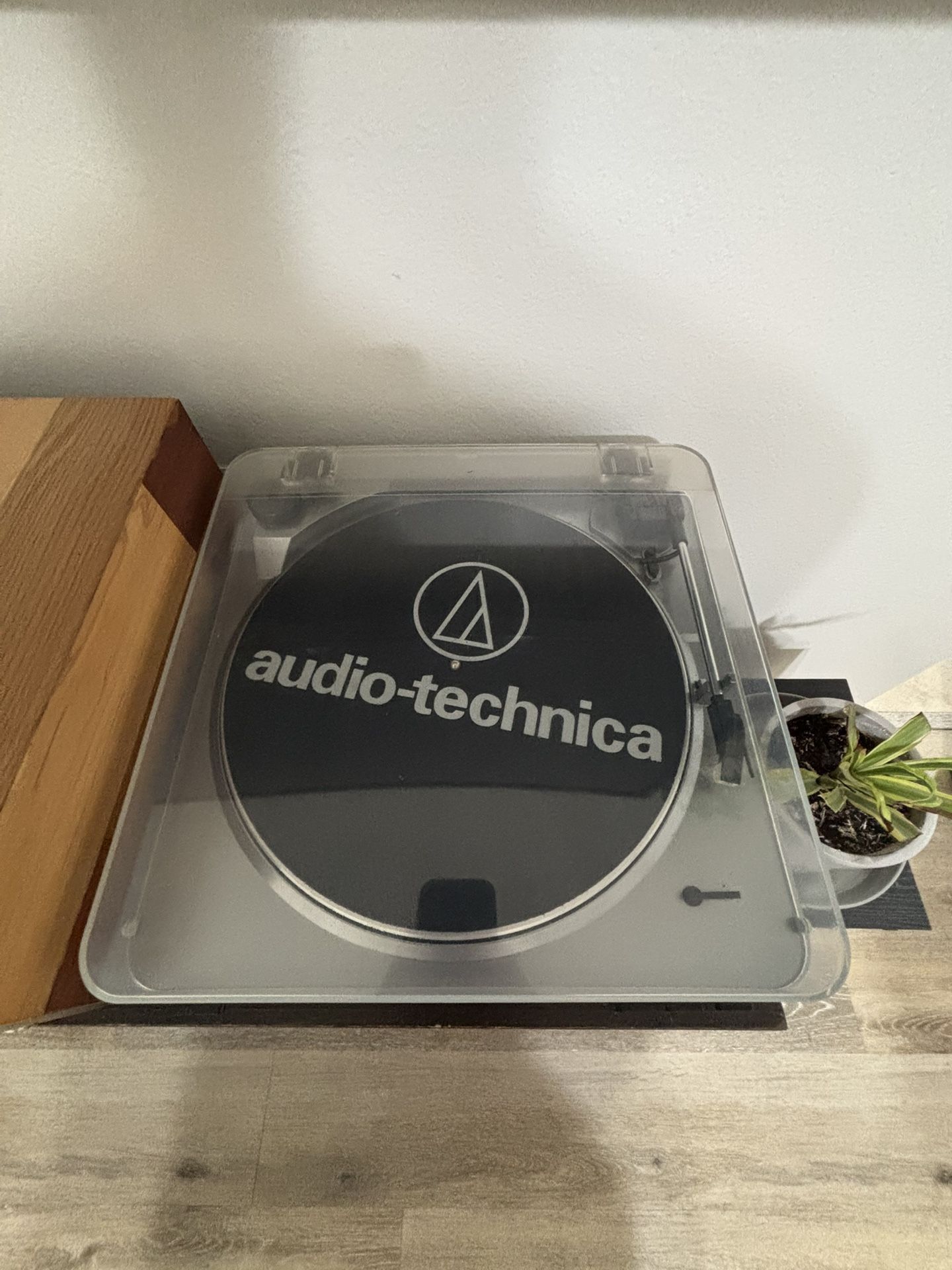 Audio Technica AT-LP60 Stereo Turntable