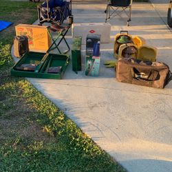 Vintage camping stuff make me offer yard sale today