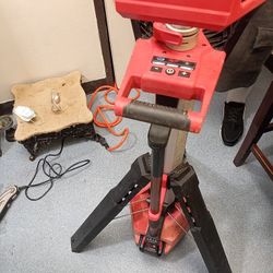 Milwaukee Rocket Led Tower Light/Charger