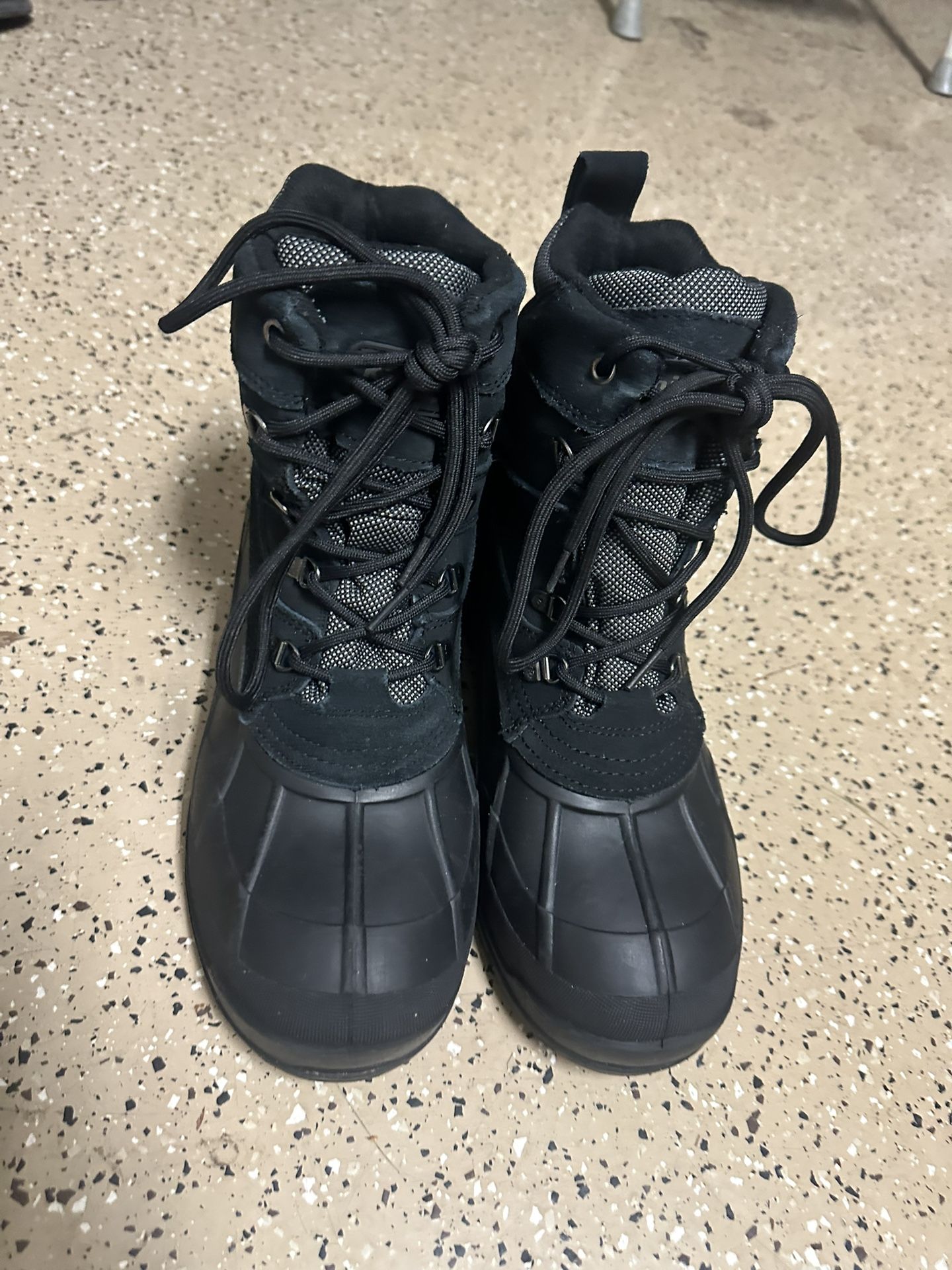 mens snow boots sz11