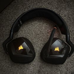Corsair Void RGB Elite Carbon Over Head Gaming Headset