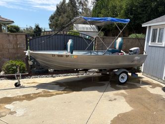 13’ Gregor fishing boat