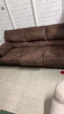 Ashley Couch W/ Pull out bed
